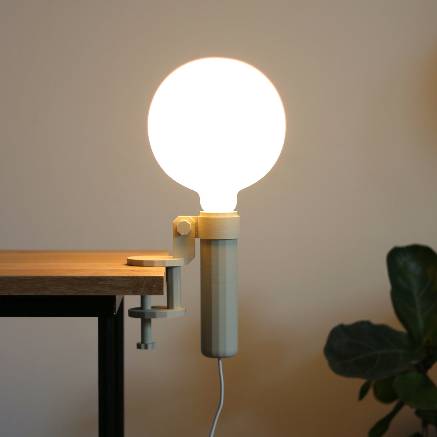 CALO - Clip Lamp