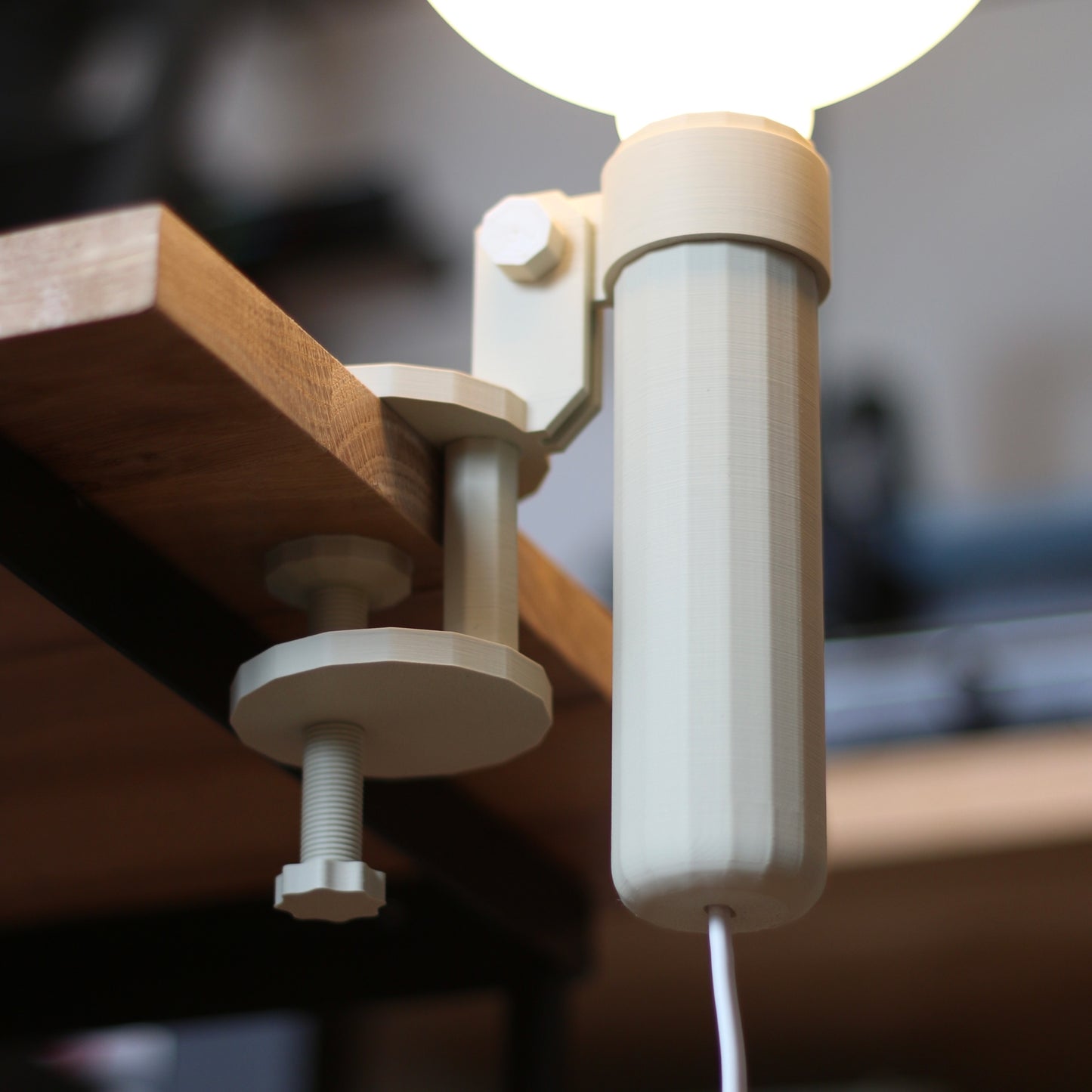 CALO - Clip Lamp